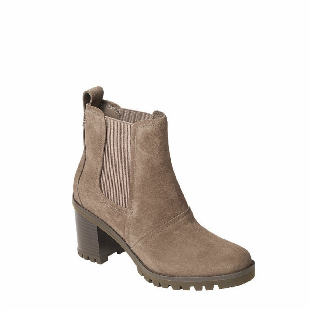NWOT Ugg Hazel Waterproof Boots